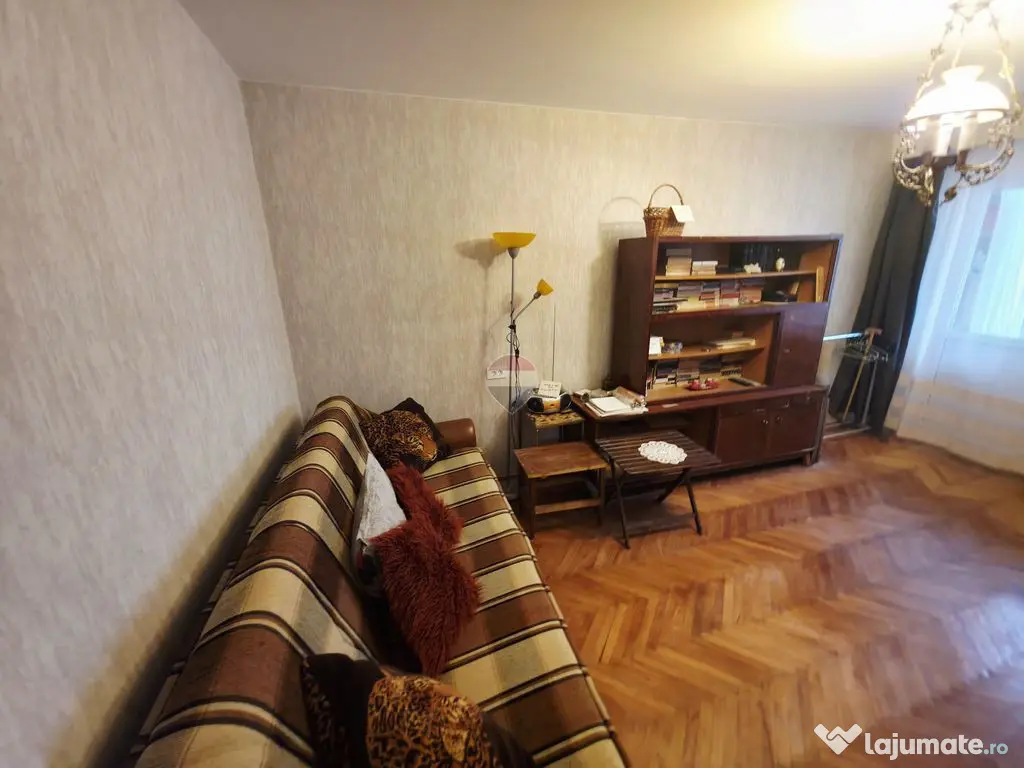 Apartament cu 2 camere de vânzare în zona Maratei - Piatra-Neamt (Neamt)