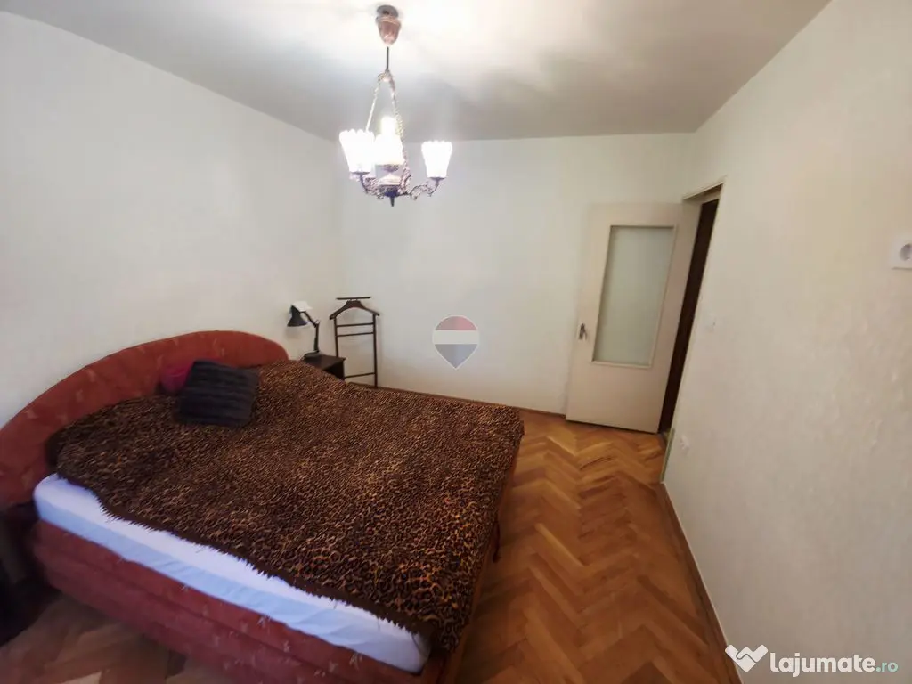 Apartament cu 2 camere de vânzare în zona Maratei - Piatra-Neamt (Neamt)