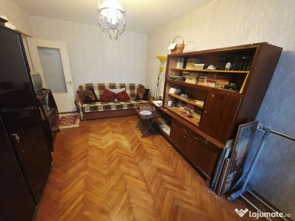 Apartament cu 2 camere de vânzare în zona Maratei - Piatra-Neamt (Neamt)