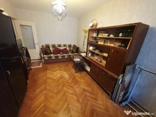 Apartament cu 2 camere de vânzare în zona Maratei - Piatra-Neamt (Neamt)