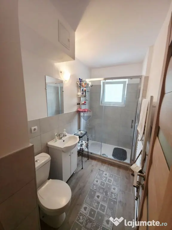 Apartament cu 2 camere de vânzare în zona Maratei - Piatra-Neamt (Neamt)