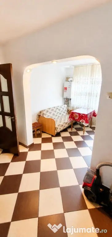 Apartament 2 camere Slatina Zahana LPS, 50 mp, etaj 4/4, centrală nouă - Slatina (Olt)