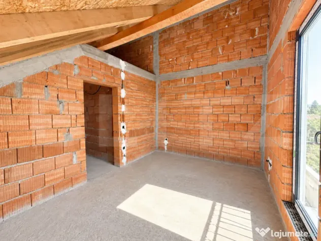 Duplex la roșu - 120 mp utili - Teren 470 mp zona Paulesti - Paulesti (Satu-Mare)
