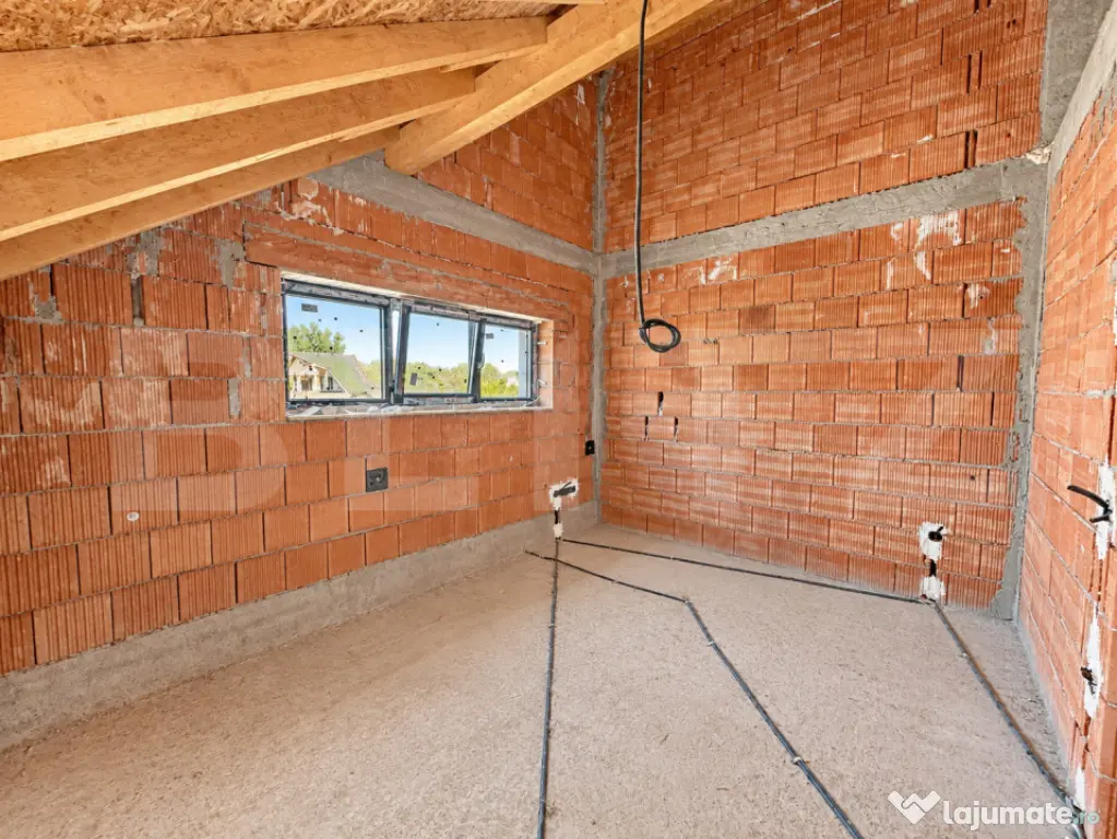Duplex la roșu - 120 mp utili - Teren 470 mp zona Paulesti - Paulesti (Satu-Mare)