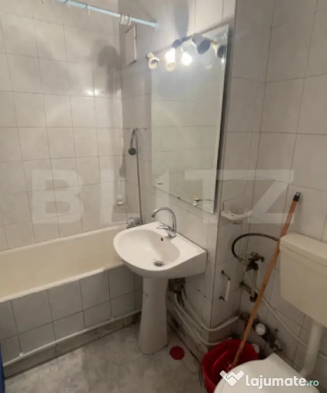 Apartament 2 camere, 48 mp, parter, cu centrală proprie și - Pitesti (Arges)
