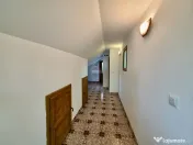 Cladire 672 mp + teren 1092 mp de inchiriat, Campina 