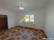 CASA DE VANZARE-SUBCETATE-PE COLT-TEREN 932mp 