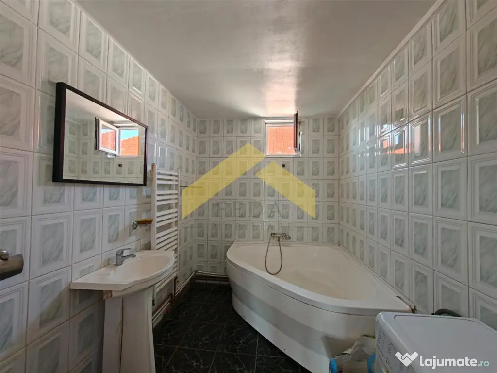 CASA DE VANZARE-SUBCETATE-PE COLT-TEREN 932mp - Arad (Arad)