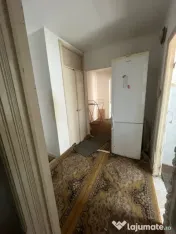 - Apartament 3 camere confort 1 decomandat, zona Progresu 