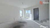 Duplex cu 4 camere despartit prin baie, Mosnita Veche 