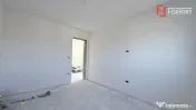 Duplex cu 4 camere despartit prin baie, Mosnita Veche 