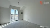 Duplex cu 4 camere despartit prin baie, Mosnita Veche 