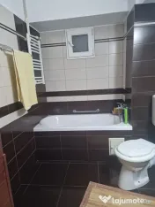 De vânzare apartament cu 4 camere la Trocadero 