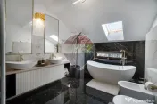 Casă cu personalitate | 204 mp utili | 600 mp teren | Izvor 