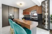 Casă cu personalitate | 204 mp utili | 600 mp teren | Izvor 