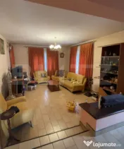 Vilă cu suprafață de 320 mp, teren 500 mp și garaj + 2 l 