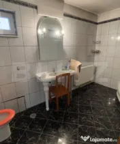 Vilă cu suprafață de 320 mp, teren 500 mp și garaj + 2 l 