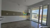 3 camere 102mp Metalurgiei mutare rapida bloc 2025 locuit