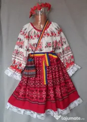 Costum popular pentru copii 10-11-12-13-14 ani 245 lei 