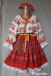 Costum popular pentru copii 10-11-12-13-14 ani 245 lei 
