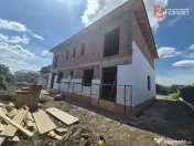 Duplex cu 4 camere de vanzare in localitatea Dumbravita 
