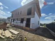 Duplex cu 4 camere de vanzare in localitatea Dumbravita 