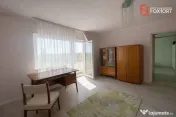Apartament 3 camere, Micalaca, etaj 2 cu vedere spre malul M 