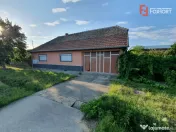 Casa individuala cu 3 camere, 130 mp utili, teren 1238 mp, i 
