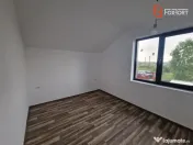 Duplex de vanzare, 4 camere, Mosnita Veche 