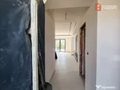 Casa individuala cu 4 camere Parter + 2 Etaje, in Giroc - V1 