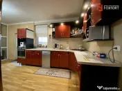 Casa cu 6 camere de vanzare in localitatea Sanandrei, zona C