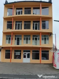 spațiu comercial de inchiriat 