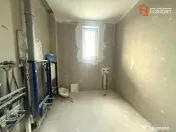 Oportunitate unica - Apartament cu 3 camere, parter, in zona 