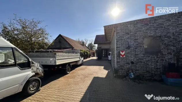 Casa individuala, 160 mp cu atelier auto 110 mp, in Utvin - Utvin (Timis)