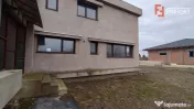 Casa 8 camere ,Sacalaz-Ideala pentru 2 familii 