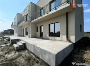 Triplex ultramodern cu 5 camere si 2 bai, in localitatea Tim 
