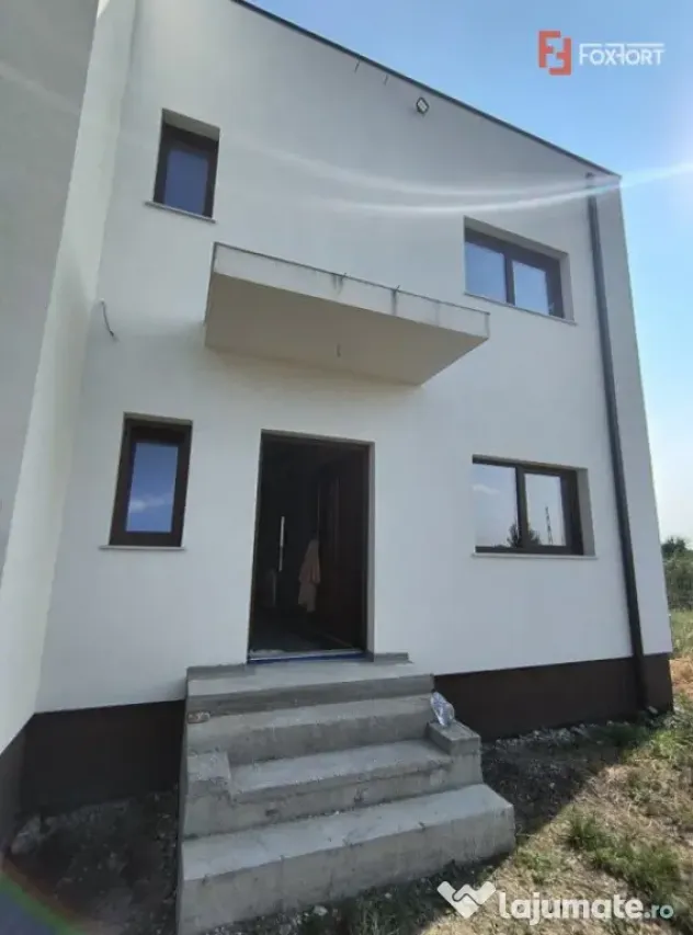 Triplex ultramodern cu 5 camere si 2 bai, in localitatea Tim - Timisoara (Timis)