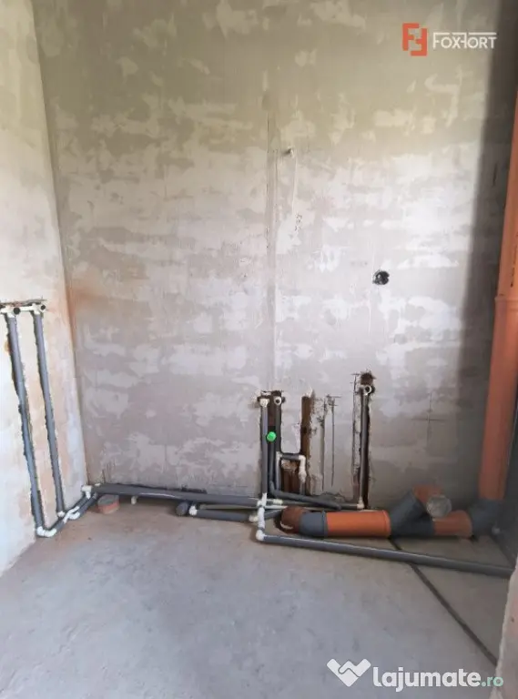 Triplex ultramodern cu 5 camere si 2 bai, in localitatea Tim - Timisoara (Timis)
