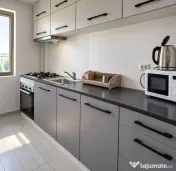 Apartament cu 3 camere - str. Domneasca, ultracentral, bloc nou - 700 euro 