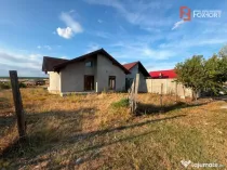 Casa individuala cu 3 camere de vanzare in Recas