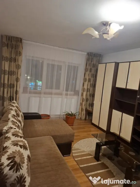 Apartament decomandat etajul 3/3 in K-uri, Filiasi. - Filiasi (Dolj)