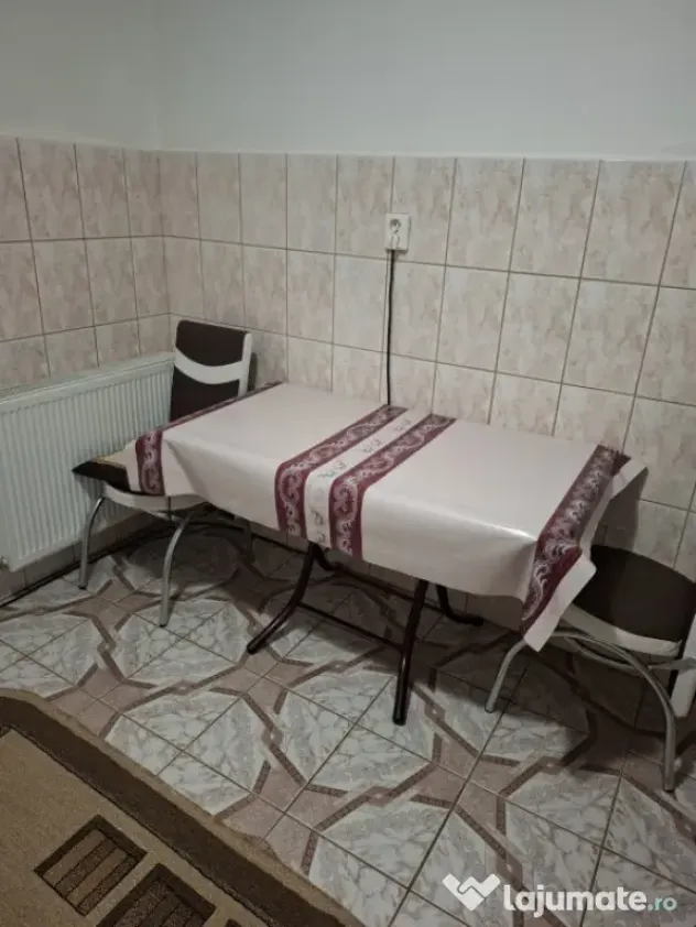Apartament decomandat etajul 3/3 in K-uri, Filiasi. - Filiasi (Dolj)