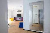 Apartament de închiriat , 3 camere,80mp,zona Micro 16 Satu 