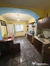 Apartament 3 camere, 71 mp, zona Cornitoiu 