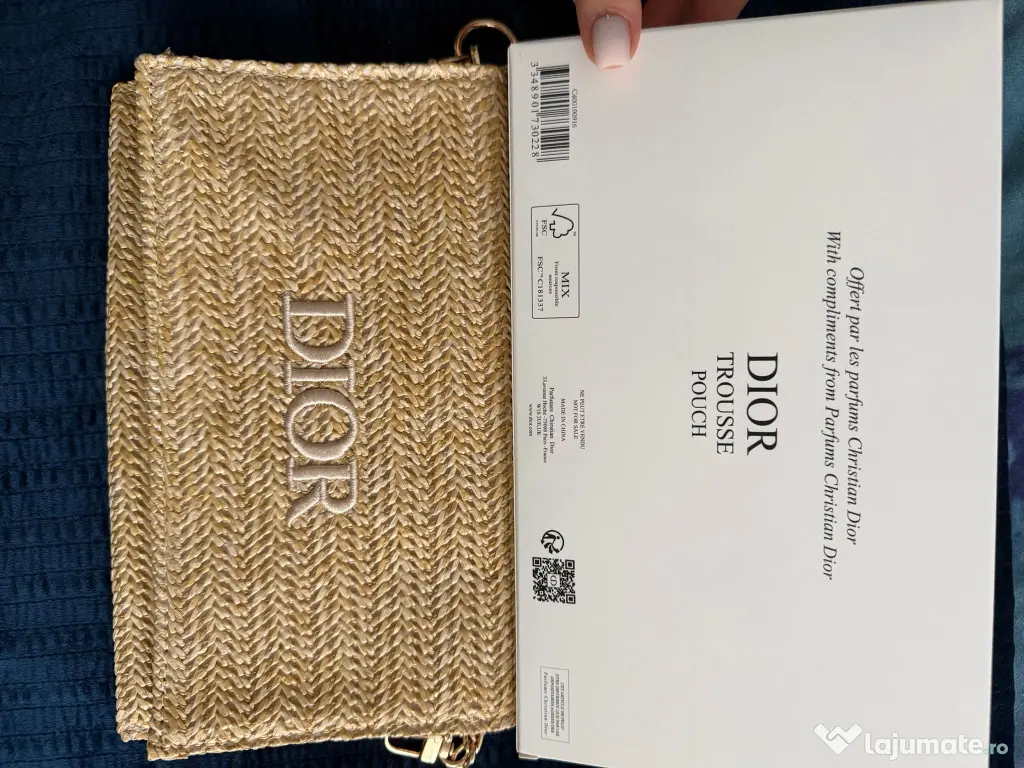 Dior 2023 cu chain auriu și perle
