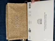 Dior 2023 cu chain auriu și perle 