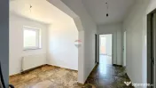 Bloc P+1 | 4 apartamente de 3 camere + Hala productie | Teren 1900 mp 