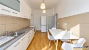 Pet friendly! Garsoniera de inchiriat, la casa, Sanpetru