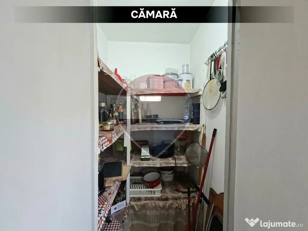 Apartament primitor cu 3 camere, etaj 2 –DE VANZARE - Baia Mare (Maramures)