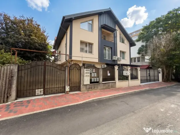 Apartament în vilă cu curte, etaj 1 - Bucuresti (Bucuresti-Ilfov)